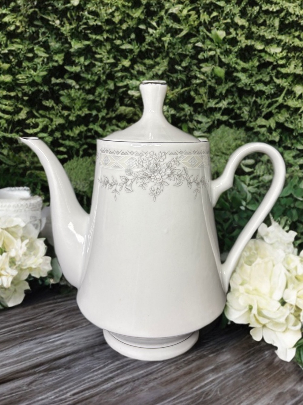 Vintage Chinese Coffee/Tea Pot